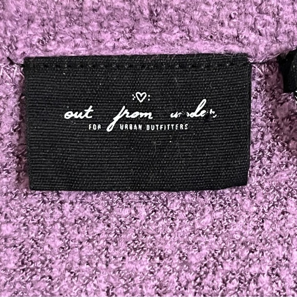 Urban Outfitters Long Sleeve Cropped Sweater Twist Front Purple Size Small - Picture 11 of 12